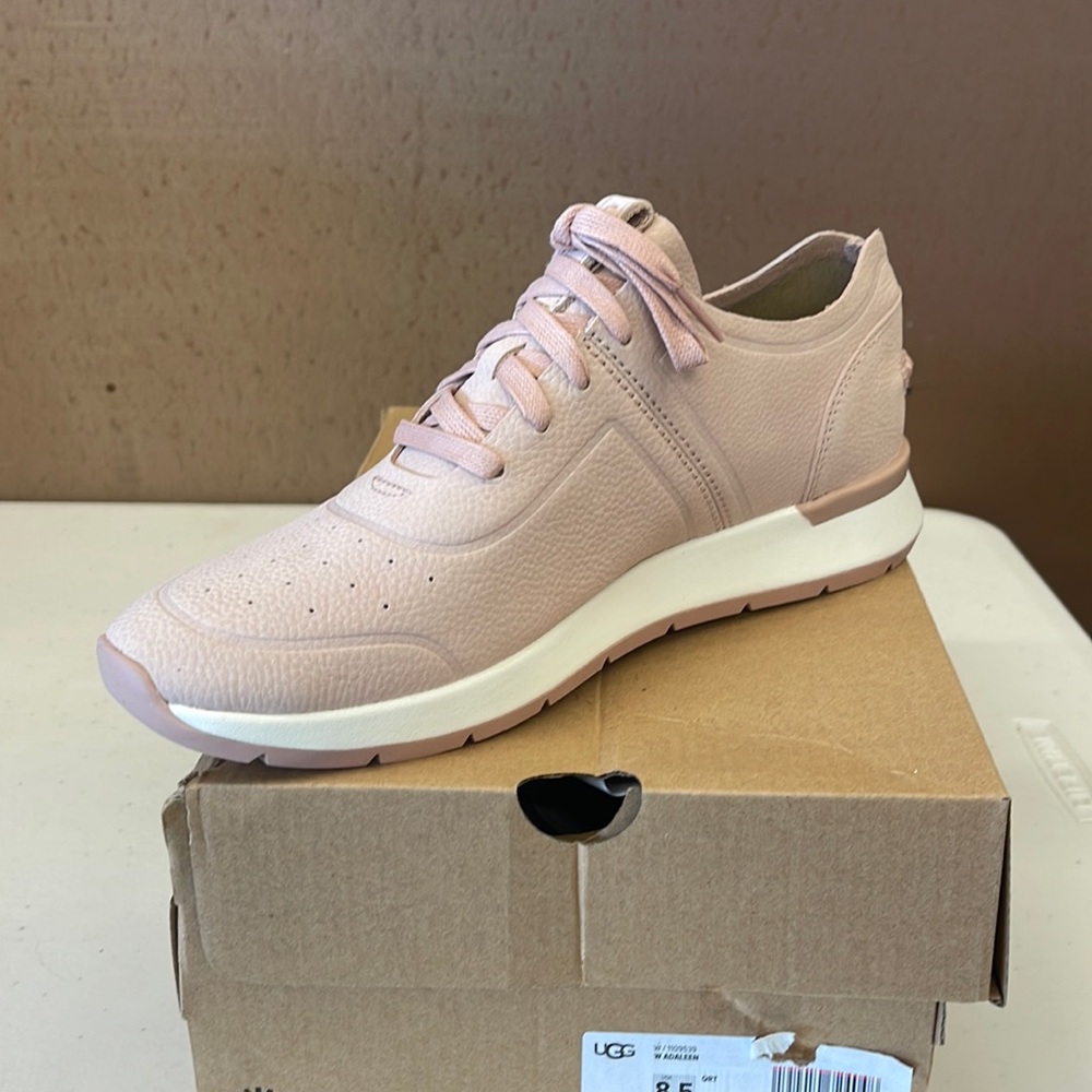 Ugg Pink shoes